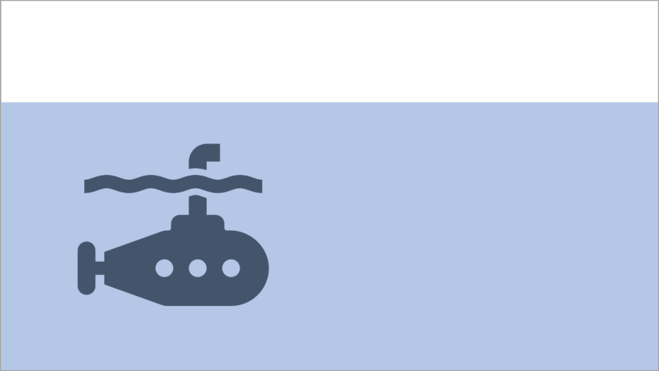 die unteren Zweidrittel der Folie sind mit einem blauen Rechteck bedeckt, auf dem Rechteck ein U-Boot-Icon mit angedeuteter Wasseroberfläche, aus der das Periskop herausragt